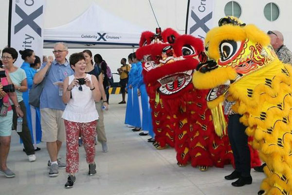 Lượng khách du lịch tại Hạ Long tăng vọt trong thời gian qua