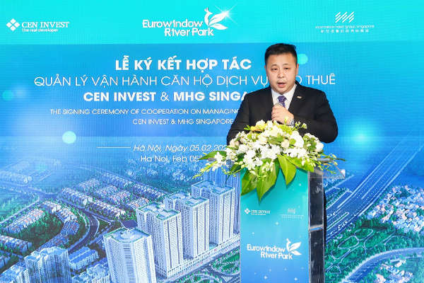 Ông Ray Chow - Phó chủ tịch Vận hành tập đoàn MHG phát biểu tại sự kiện