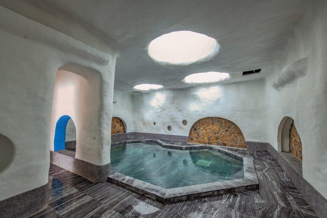 Around The World Spa được ví như “thiên đường tắm khoáng” trong đời thực