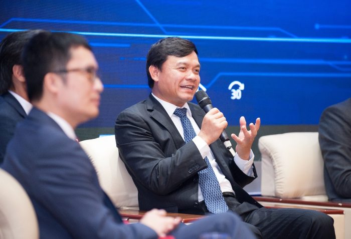 Ông Nguyễn Xuân Phú – Phó Chủ tịch Hiệp hội doanh nghiệp nhỏ và vừa thành phố Hà Nội, Chủ tịch HĐQT Tập đoàn SUNHOUSE phát biểu tại tọa đàm