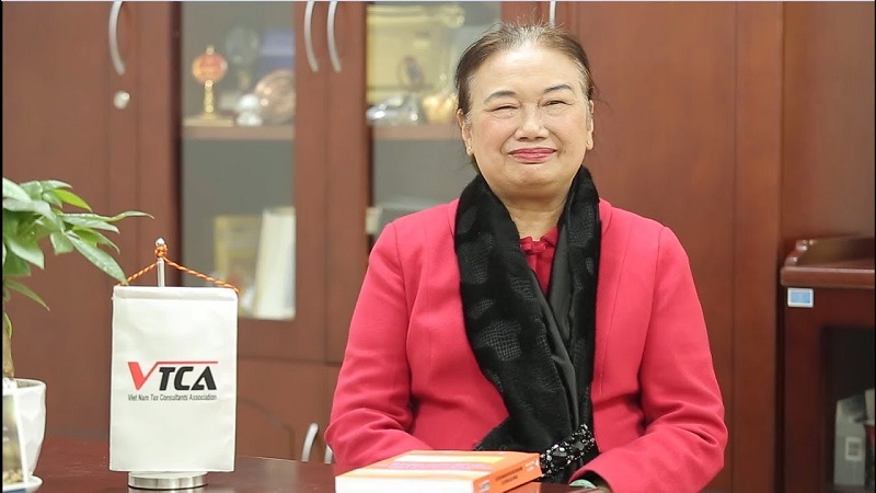 Chủ tịch Hội tư vấn thuế Việt Nam, bà Nguyễn Thị Cúc, nguyên Phó tổng cục trưởng Tổng cục Thuế