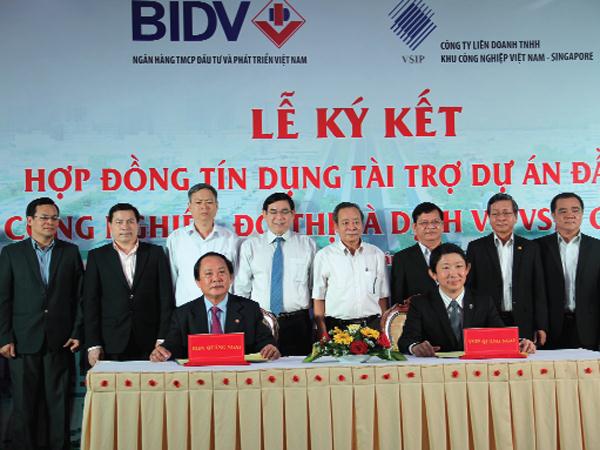 Ký kết hợp đồng tín dụng tài trợ dự án VSIP Quảng Ngãi