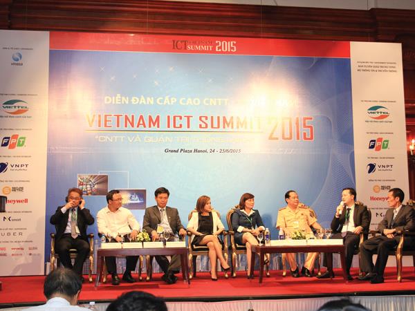  Tổng giám đốc HanelSoft Nguyễn Quang Minh giới thiệu mô hình BigData tại VietNam ICT Summit 2015