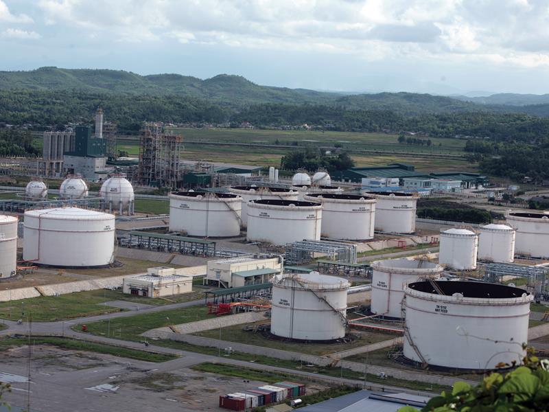 Nhà máy Lọc dầu Dung Quất - Dự án lọc hóa dầu duy nhất tại Việt Nam đã đi vào hoạt động. Ảnh: Đ.T
