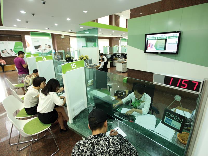 Thu nhập lãi thuần quý II của Vietcombank đạt gần 3.570 tỷ đồng, còn lãi dịch vụ chỉ gần 615 tỷ đồng