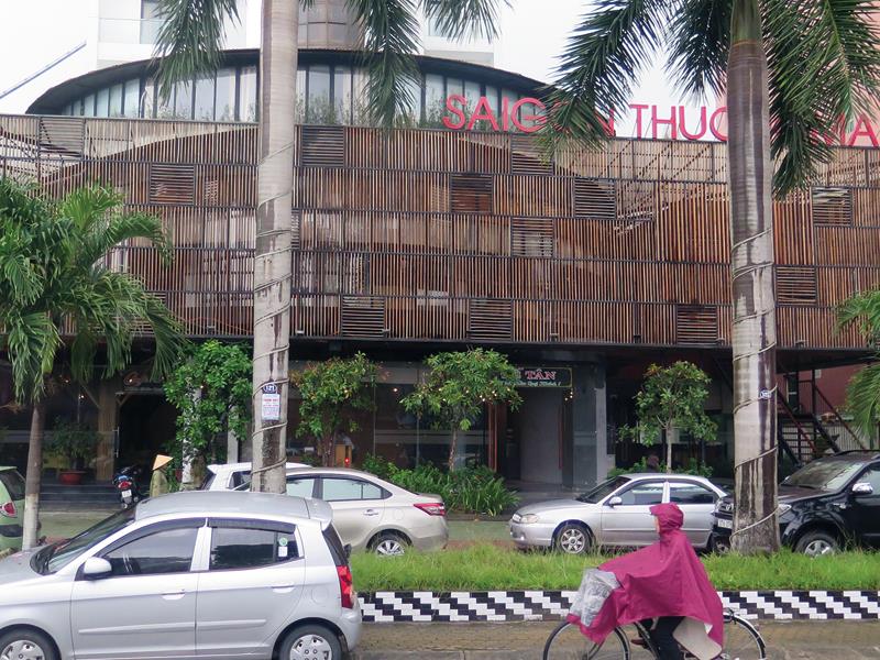 Khách sạn Sài Gòn – Thương mại tọa lạc trên “mảnh đất vàng” nhưng kinh doanh kém hiệu quả