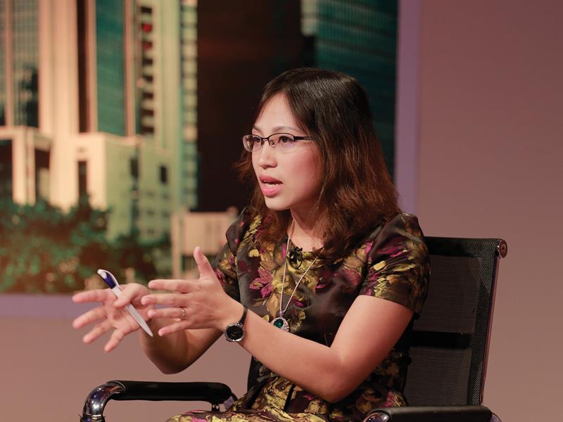 Bà Đinh Thị Xuân Lan, Phó Giám đốc Công ty Nội thất Kenli sẽ đóng vai trò CEO trong tình huống nàyn