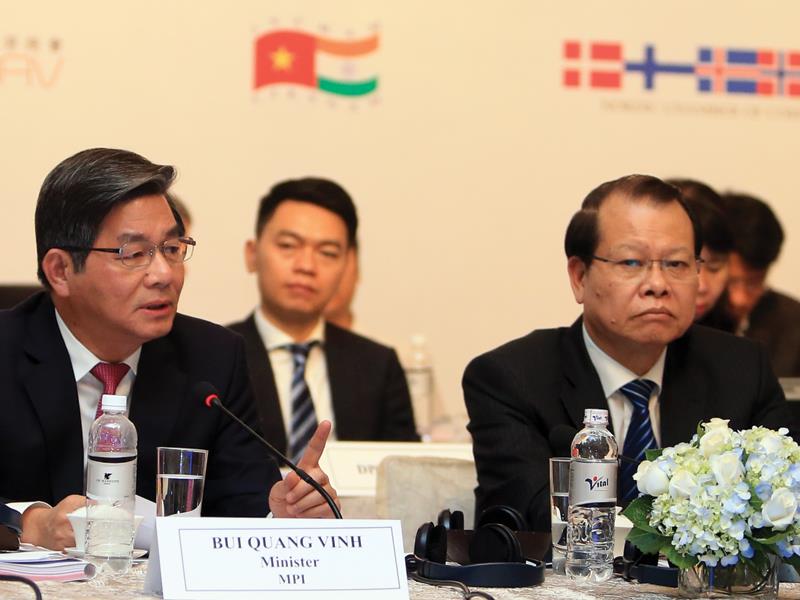 Với phần trả lời Bộ trưởng Bùi Quang Vinh, nhiều vướng mắc của Nhóm Công tác Đầu tư và Thương mại đã có phương án giải quyết	