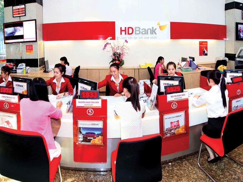 HDBank đang áp dụng chính sách cho vay dài hạn từ 20 đến 30 năm đối với các khách hàng có thu nhập trả nợ 100% từ lương