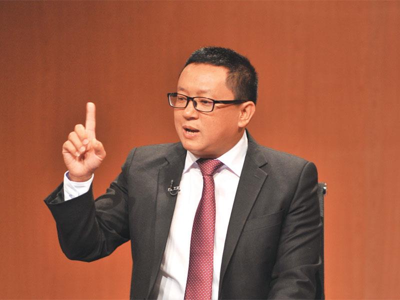 Ông Nguyễn Duy Kha, Giám đốc kinh doanh toàn quốc (Công ty Fonterra Brands Việt Nam) ngồi ở vị trí CEO.