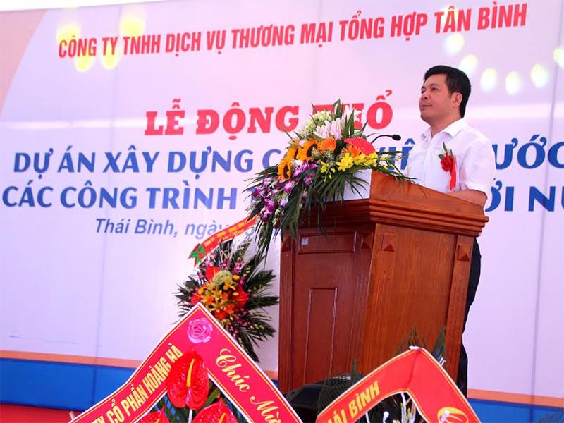 Chủ tịch UBND tỉnh Thái Bình Nguyễn Hồng Diên phát biểu tại buổi lễ.