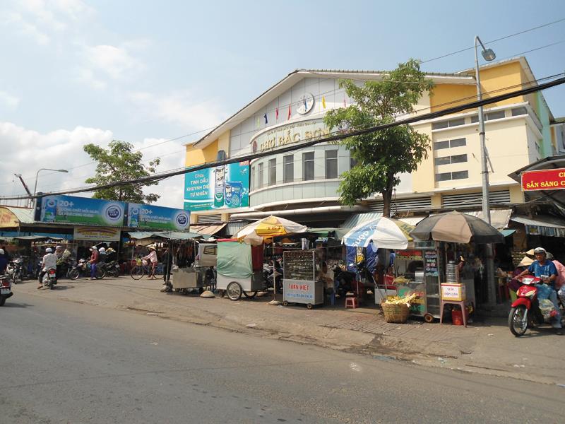 Chợ Bắc Sơn đã được Công ty Tư vấn 2 chuyển nhượng thương quyền cho DNTN Nam Phương từ năm 2012.