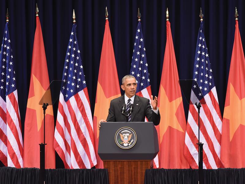 Tổng thống Obama phát biểu trước giới trí thức, sinh viên, doanh nhân Việt Nam trước khi rời Hà Nội vào TP.HCM.