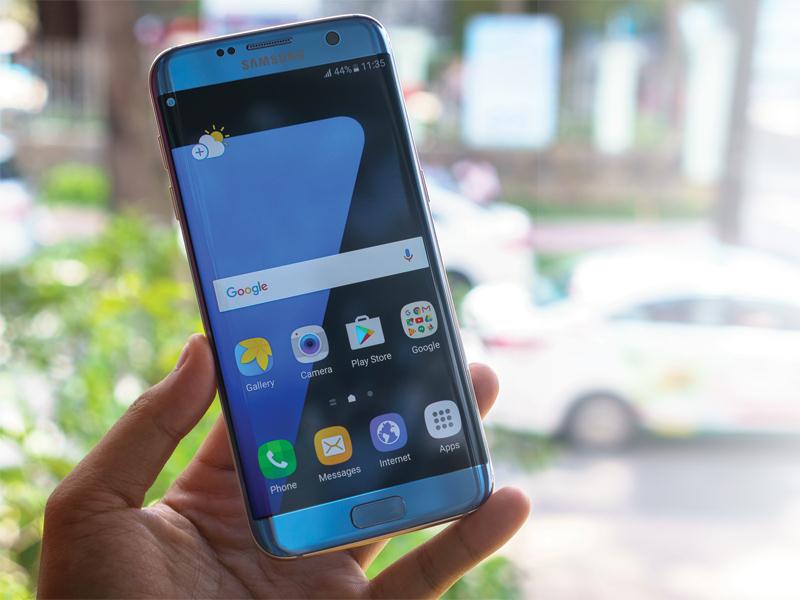 Galaxy S7 edge xanh coral đang được khách hàng đón nhận nồng nhiệt.