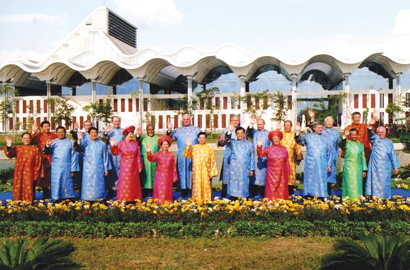 APEC 18 tổ chức tại Hà Nội năm 2006 đã tạo ra sự phát triển “thần kỳ” cho hoạt động thương mại, đầu tư thế giới. APEC tổ chức tại Đà Nẵng cuối năm 2017 được kỳ vọng sẽ lặp lại kỳ tích này.
