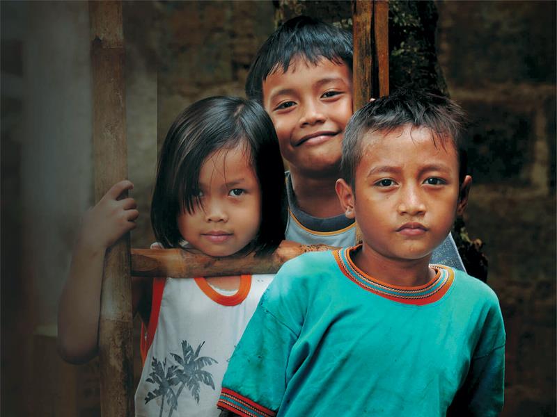 Sử dụng công nghệ làm cầu nối, Samsung đã bắt đầu kiến tạo tương lai cho các em nhỏ kém may mắn tại Việt Nam.