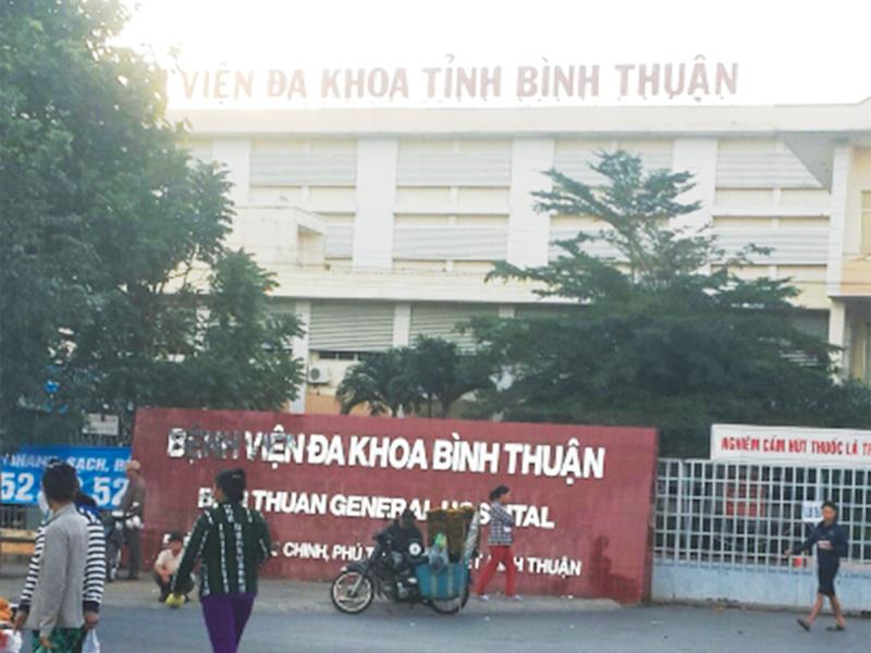 Bệnh viện Đa khoa tỉnh Bình Thuận vẫn chưa thể giải quyết triệt để những khúc mắc trong đấu thầu thiết bị. Ảnh: N.T