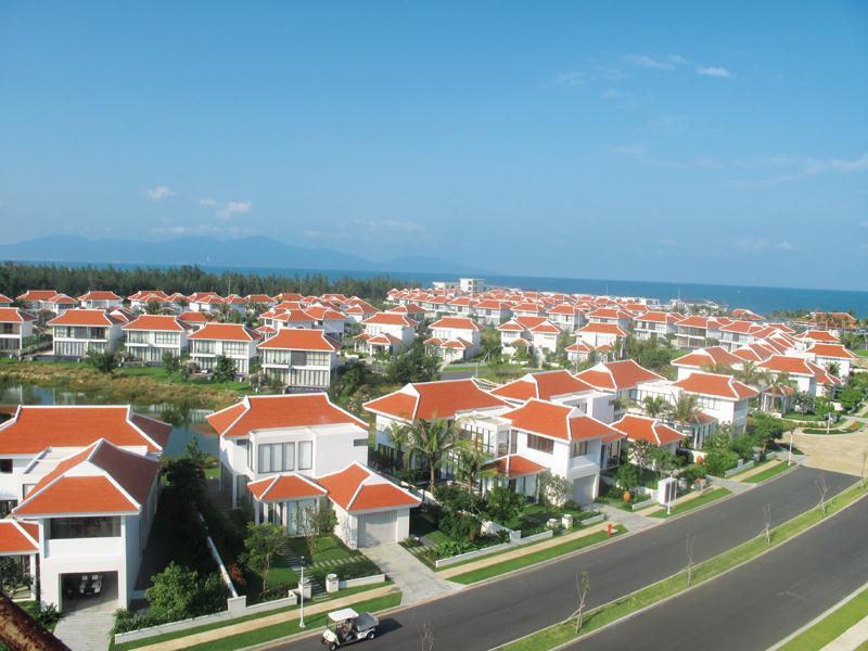 Chuỗi đô thị nghỉ dưỡng ven biển kéo dài từ Đà Nẵng đến Quảng Nam.