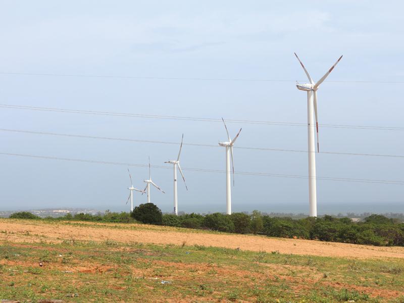 Một Dự án điện gió tại Tuy Phong (Bình Thuận). Ảnh: Huyền Dũng