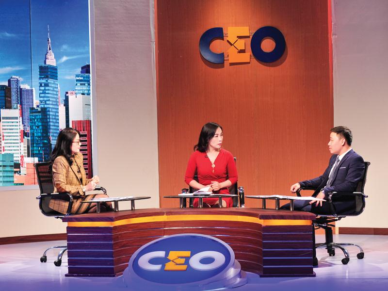 Bà Nguyễn Thị Thanh (ngồi giữa) trong vai trò CEO của tình huống này