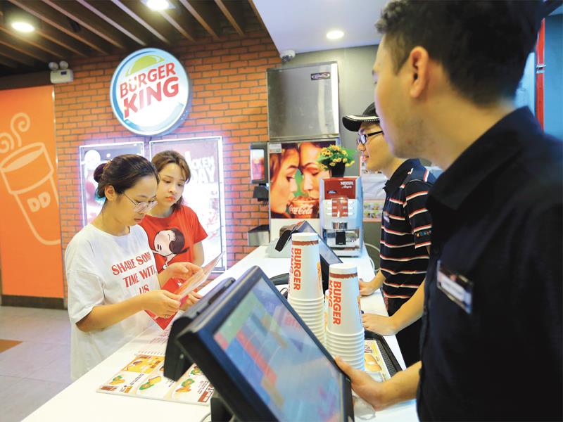 Cửa hàng Burger King tại số 3 - Lê Thái Tổ (Hoàn Kiếm, Hà Nội). Ảnh: Đức Thanh