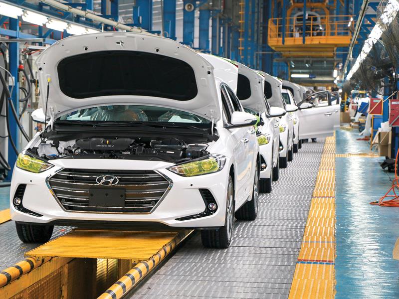 Lắp ráp ô tô tại Công ty Hyundai - Thành Công.