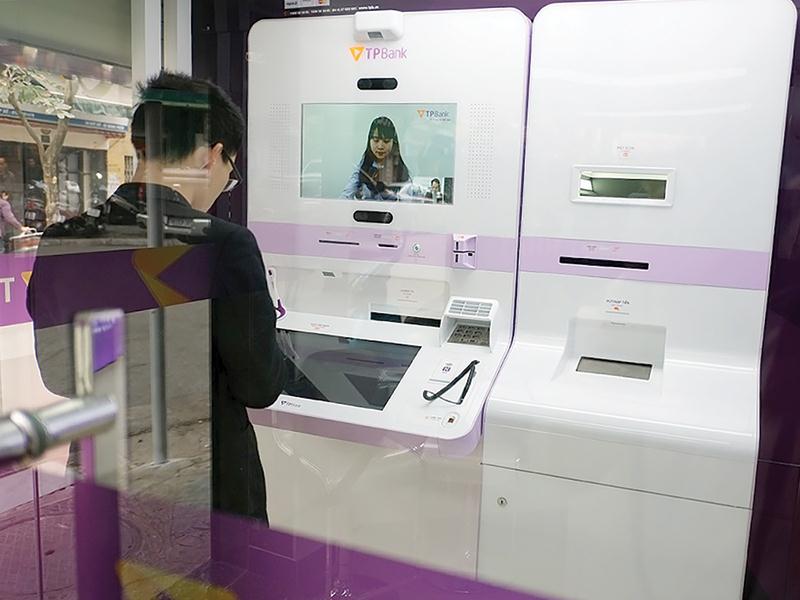 Ngoài chi phí đầu tư hệ thống ATM, mỗi năm, TPBank vẫn “rót” hàng trăm  tỷ đồng cho hạ tầng công nghệ.