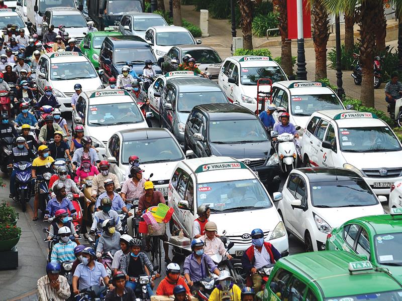 Dịch vụ đi chung xe góp phần giảm tình trạng ách tắc giao thông đang phổ biến ở các thành phố lớn.