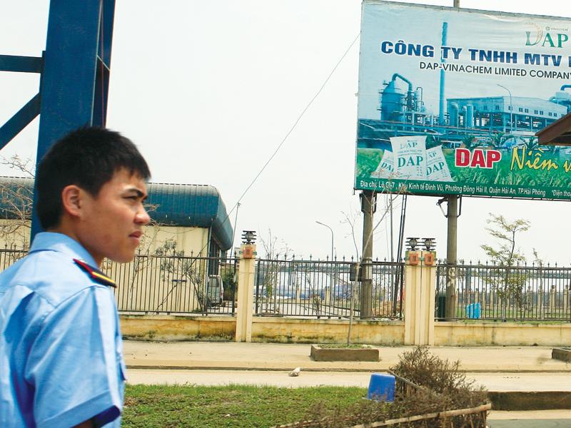 DAP Đình Vũ và DAP Lào Cai vẫn đang thua lỗ nặng. Trong ảnh: Nhà máy DAP Đình Vũ