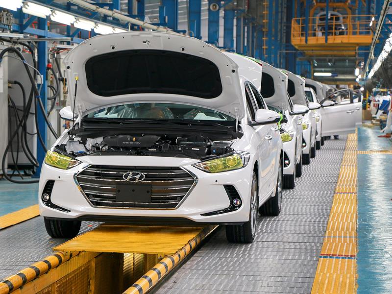 Dây chuyền lắp ráp xe du lịch tại Công ty Hyundai - Thành Công.
