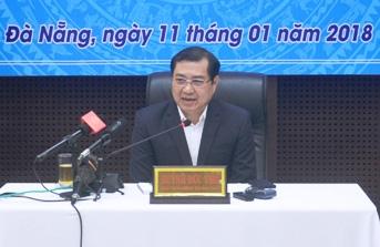 Ông Huỳnh Đức Thơ chủ trì buồi họp báo.