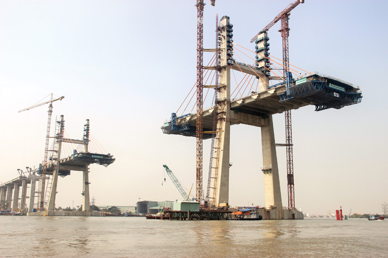 Cầu Bạch Đằng sẽ hợp long ngày 1/5/2018 - gạch nối tới tương lai của Quảng Ninh sẽ  thành hiện thực. Ảnh: Thanh Tân
