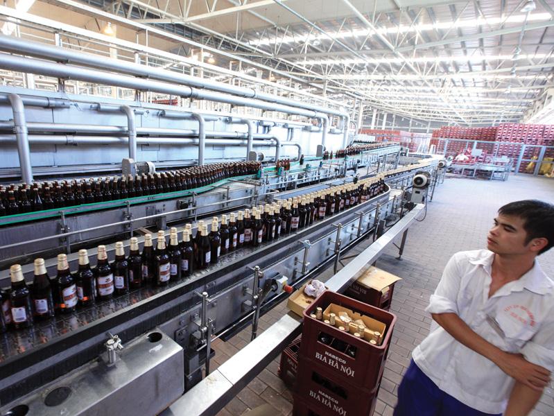Habeco hiện chiếm khoảng 16% thị phần bia ở Việt Nam, là “miếng bánh” mà nhiều doanh nghiệp ngoại nhắm đến.