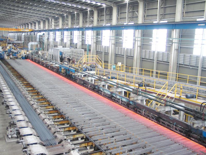 Sản xuất thép tại CTCP Thép Việt Ý - doanh nghiệp mà Thái Hưng hiện nắm 51,01% vốn.