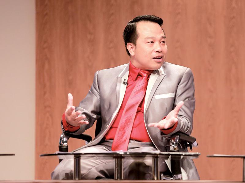 Ông Trần Hữu Đoàn, Tổng giám đốc Công ty Tư vấn và Giáo dục Gia Cá ngồi vị trí CEO