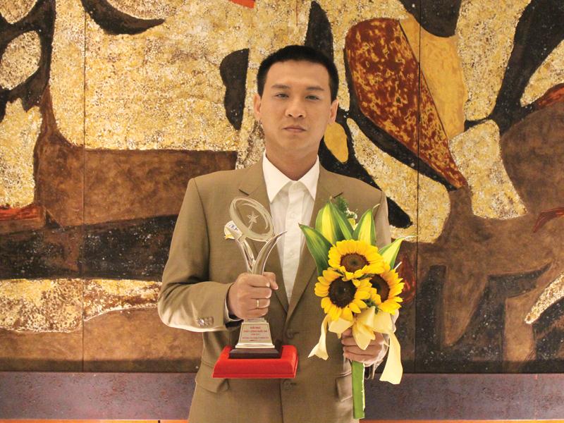 Trần Khắc Nguyên nhận giải Bạc chất lượng quốc gia năm 2017 cho các sản phẩm của Phú Điền.