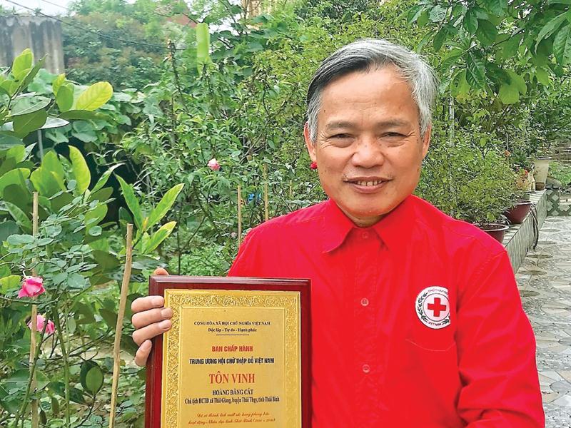 Ông Hoàng Đăng Cát, Chủ tịch Hội Chữ thập đỏ xã Thái Giang 