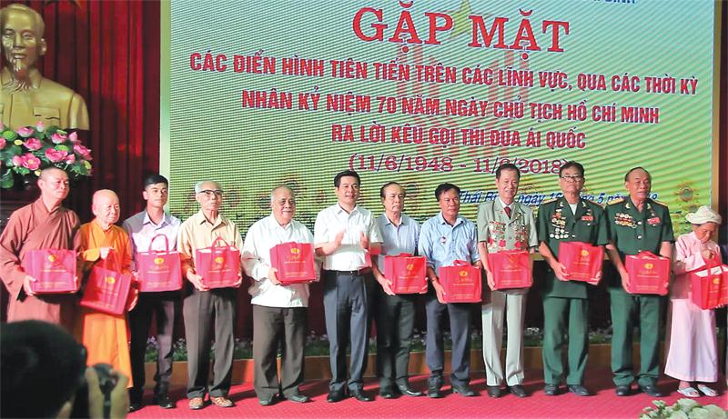 Thái Bình luôn là một trong những tỉnh hăng hái đi đầu trong các phong trào thi đua ái quốc