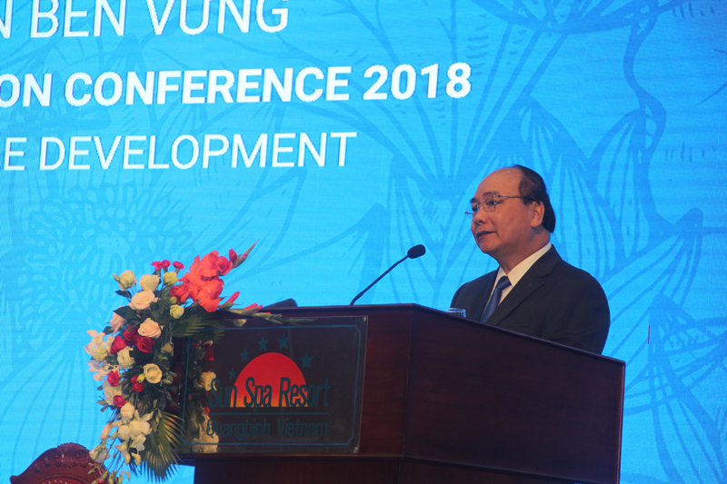 Thủ tướng Chính phủ Nguyễn XuânPhúc phát biểu chỉ đạo Hội nghị.