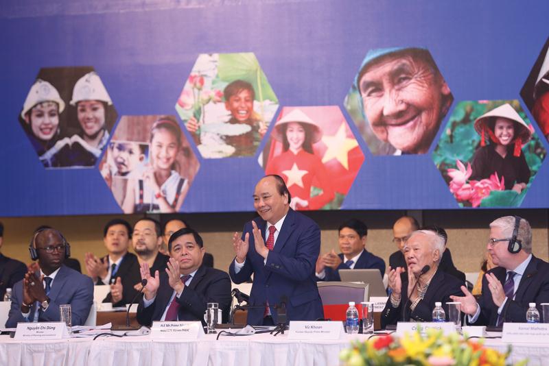 Thủ tướng Chính phủ Nguyễn Xuân Phúc phát biểu chỉ đạo tại Diễn đàn Cải cách và Phát triển. Ảnh: Dũng Minh