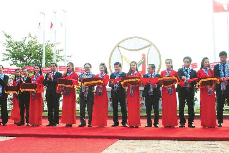 Lễ khánh thành Khu công nghiệp Hữu nghị Việt Nam - Nhật Bản tại quận Cái Răng (TP. Cần Thơ).