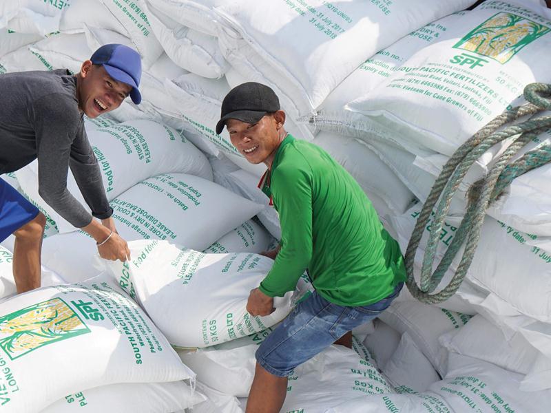 Nghị định 107/2018/NĐ-CP về kinh doanh xuất khẩu gạo không bắt doanh nghiệp phải sở hữu kho chứa, cơ sơ xay xát mới được xuất khẩu gạo. Ảnh: Đức Thanh