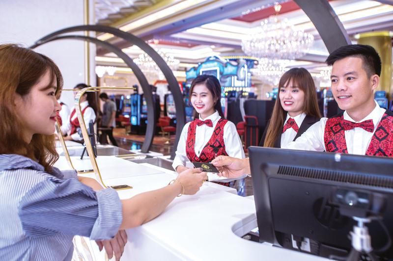 casino Corona Phú Quốc bắt đầu được thí điểm cho người Việt vào chơi.