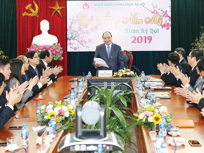 Thủ tướng Chính phủ Nguyễn Xuân Phúc làm việc đầu năm với ngân hàng Chính sách xã hội.