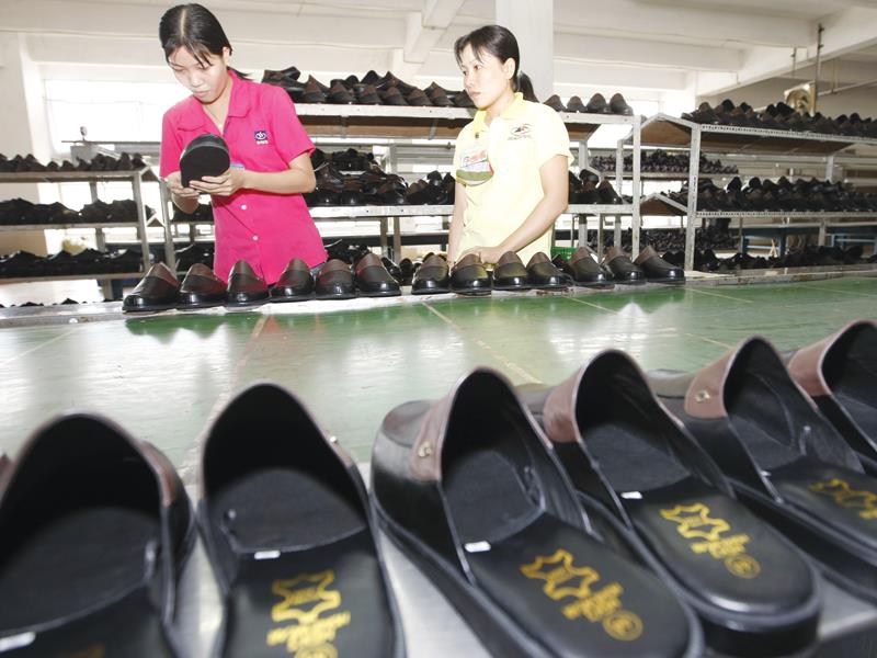 Chất lượng sản phẩm giày dép xuất khẩu của Việt Nam đang được nâng lên đáng kể. Ảnh: Đức Thanh