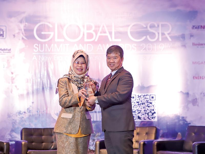 Chủ tịch Tập đoàn Giáo dục Quốc tế KinderWorld, ông Ricky Tan được trao tặng giải thưởng CEO Xuất sắc tại Giải thưởng Quản trị toàn cầu 2019.