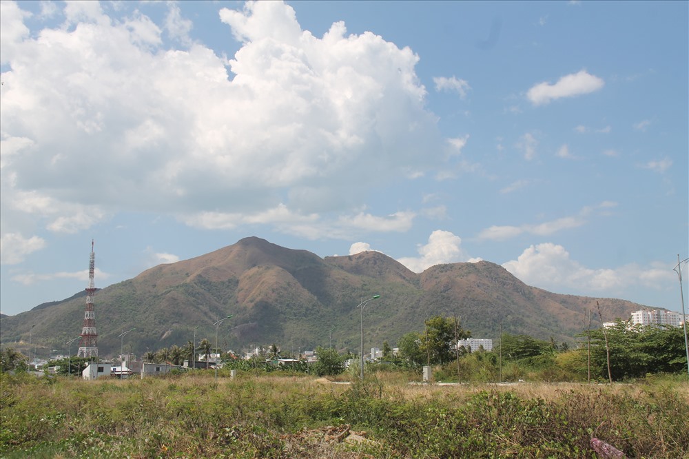 Khu vực núi Cô Tiên có tới 30 dự án, nhưng chỉ có 12 dự án phù hợp quy hoạch chung