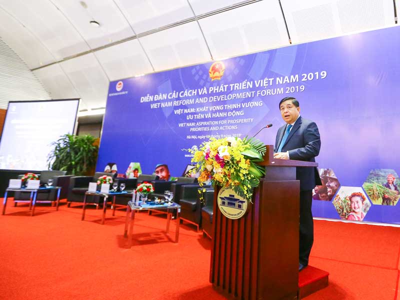 Bộ trưởng Bộ Kế hoạch và Đầu tư Nguyễn Chí Dũng phát biểu tại Diễn đàn Cải cách và Phát triển Việt Nam. Ảnh: Đức Thanh