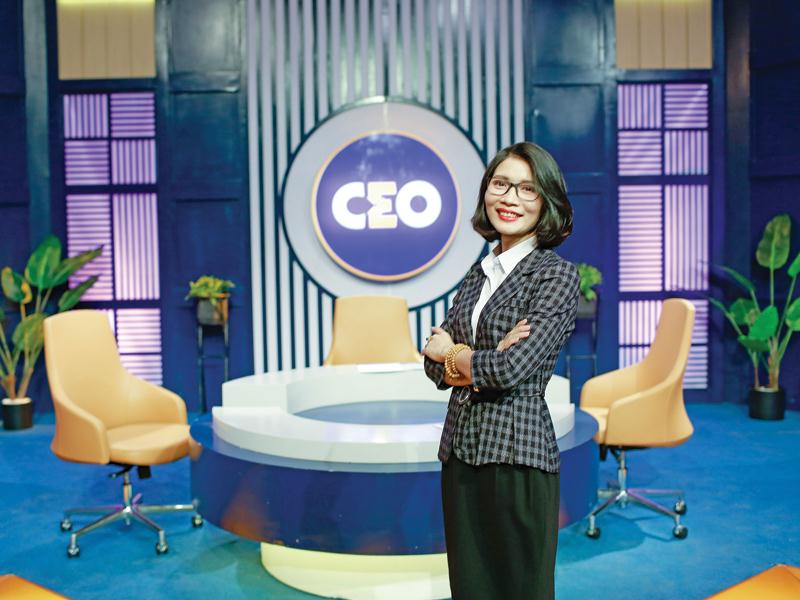 doanh nhân Lê Thị Hường, Tổng giám đốc CTCP Đầu tư Giáo dục quốc tế IEC bên bàn tròn CEO.