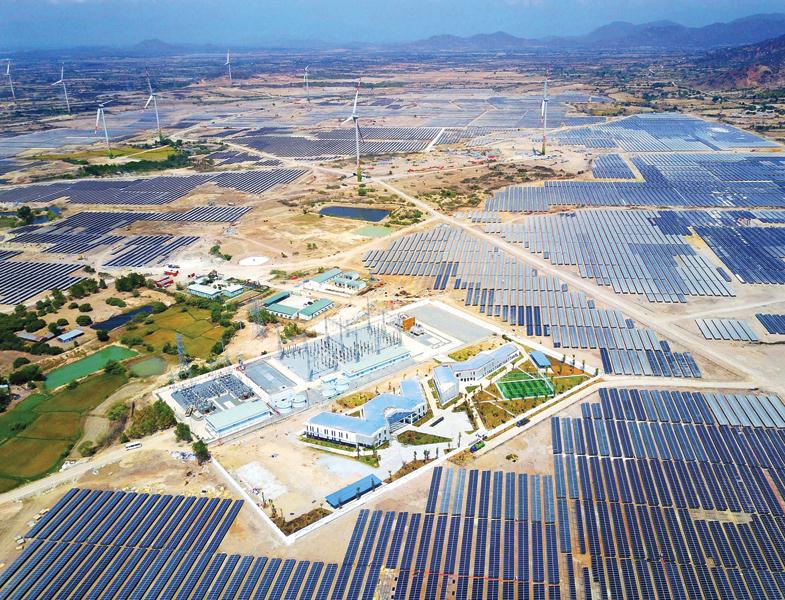 Dự án điện mặt trời kết hợp điện gió của Tập đoàn Trung Nam Group.